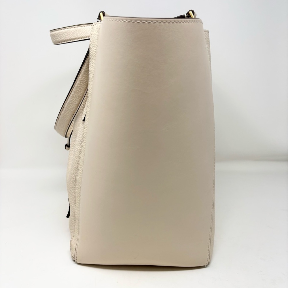 Tory Burch Oversized McGraw Dragonfly Bag in Brie Leather - Picture 7 of 16